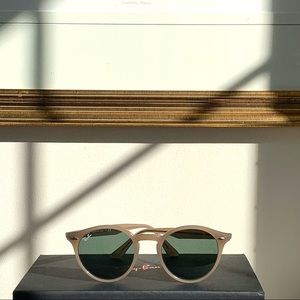 NWT - Ray-Ban RB2180 Round Sunglasses, in Beige. Unisex.
